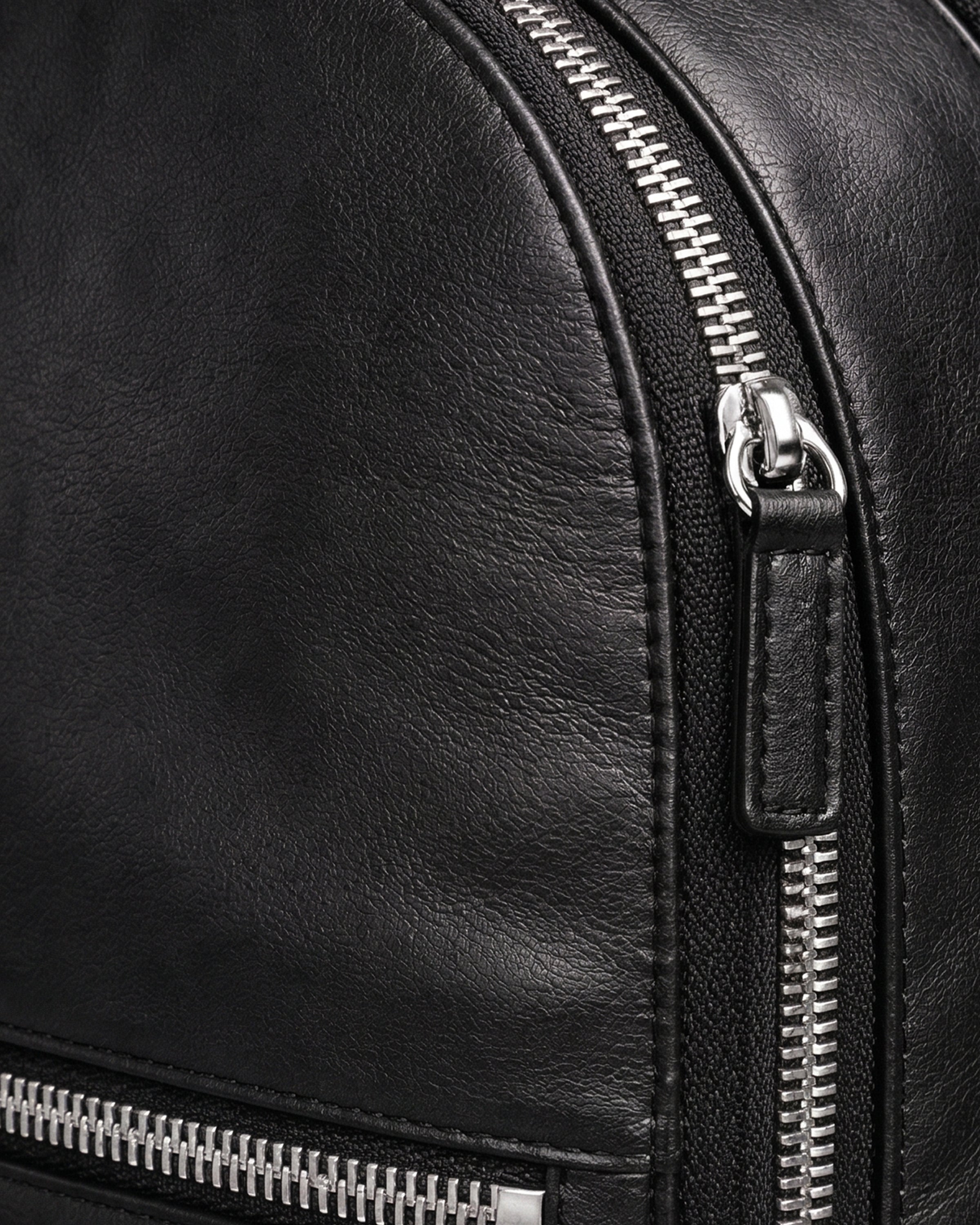 D2L Slim Leather Backpack